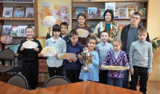 Масленица у ворот – заходи в наш хоровод Масленица у ворот – заходи в наш хоровод