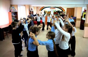 Масленица весела, всех на игры увела Масленица весела, всех на игры увела