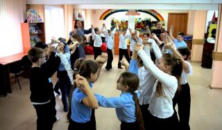 Масленица весела, всех на игры увела