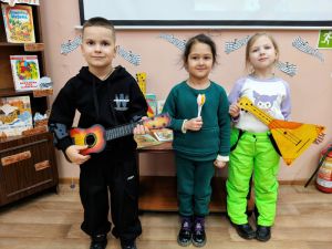 Музыкальное ассорти «В стране весёлых песен»