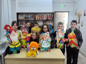 Час душевного чтения «Сказки из бабушкиного сундучка»