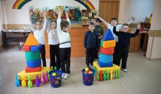 Чтобы к звёздам полететь, надо многое уметь