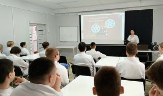 Интеллектуальная игра «Магия книжного кино»