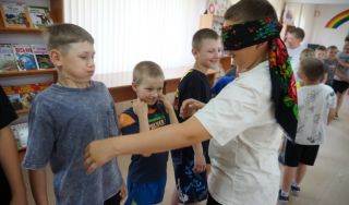 Познавательно-развлекательный час «Дружба начинается с улыбки»