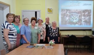 Арт-час «Волшебный сад в стекле»