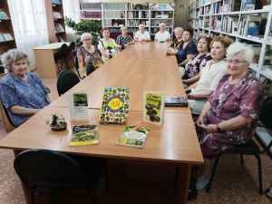 Беседа-практикум «Домашний огород: зелень круглый год»