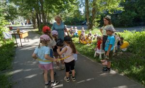 Книга на лужайке «Разговор с любимой сказкой!»
