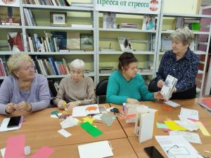 Развлекательно-игровая программа «Не надо печалиться, вся жизнь впереди!»