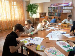 Сказочный экран «Аленький цветочек»